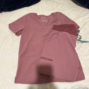 Figs mauve Scrub set